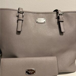Michael Kors Elegant Gray Tote and Wallet